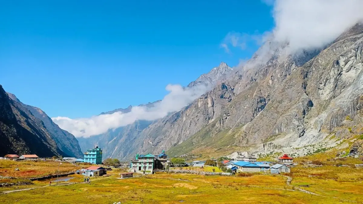 Langtang to Helambu via Gosaikunda Trek – 14 Days